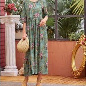 Emery rose Floral Midi Dress in Green